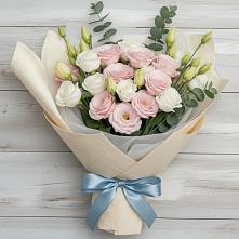 Букет цветов из:  Лизиантусы в Камень-Рыболове