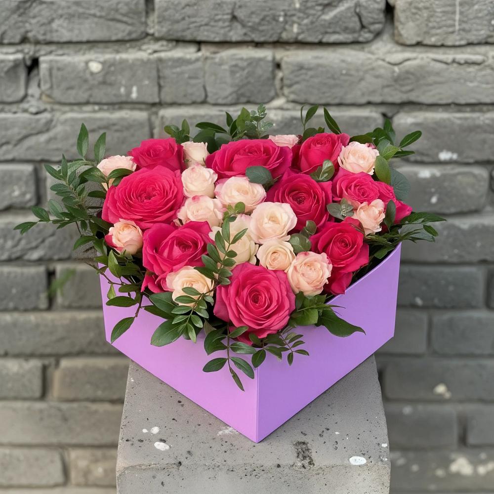 Цветочная композиция из Розы в коробке в Камень-Рыболове