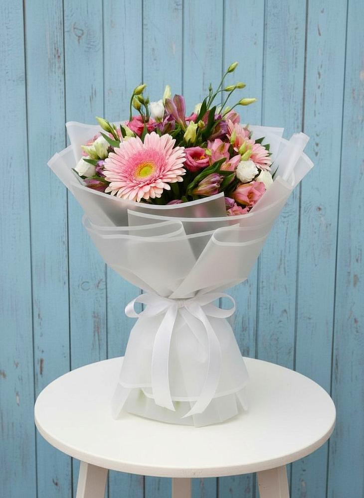 Букет цветов из: Герберы, Альстромерии и Лизиантусы в Камень-Рыболове