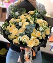 Букет цветов из:  Розы и Лизиантусы #REPLACE_PRED# Камень-Рыболове