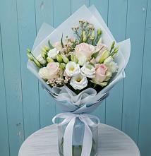 Букет цветов из:  Розы и Лизиантусы #REPLACE_PRED# Камень-Рыболове