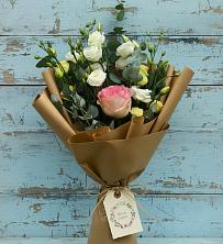 Букет цветов из:  Розы и Лизиантусы в Камень-Рыболове
