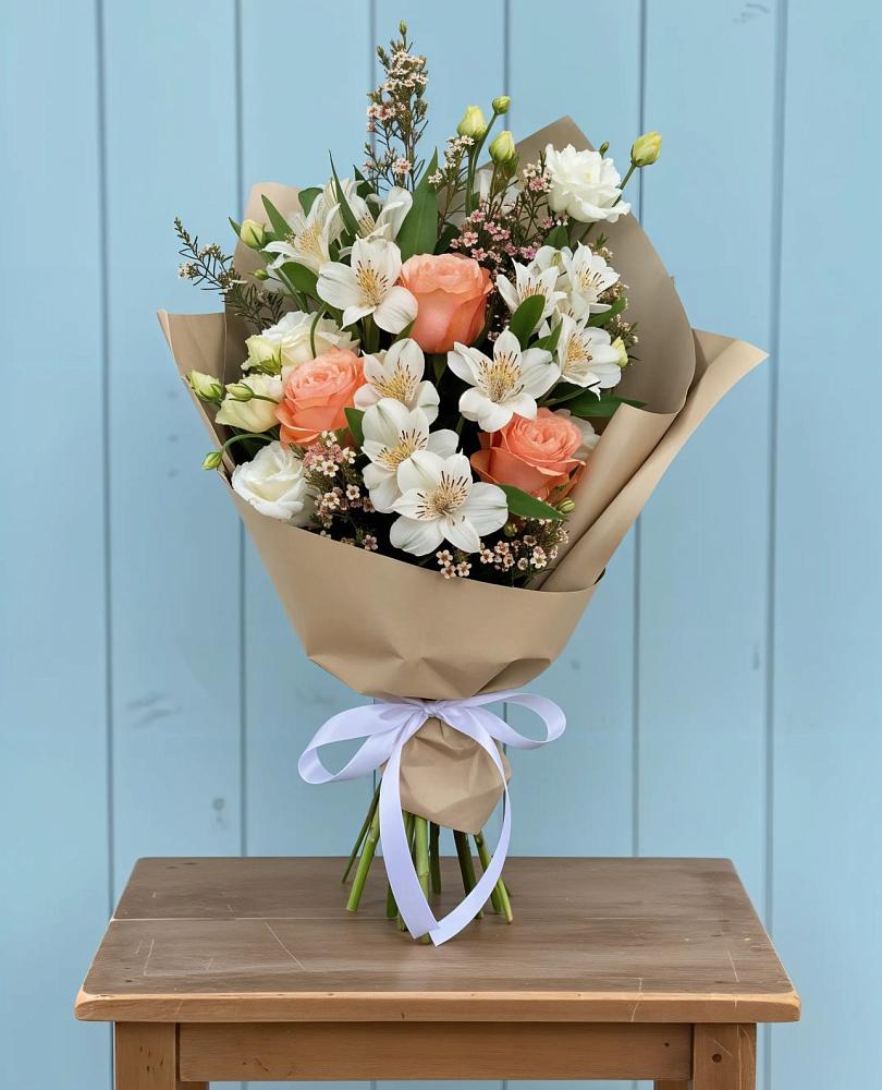 Букет цветов из: Альстромерии, Лизиантусы, Розы и Хризантемы в Камень-Рыболове